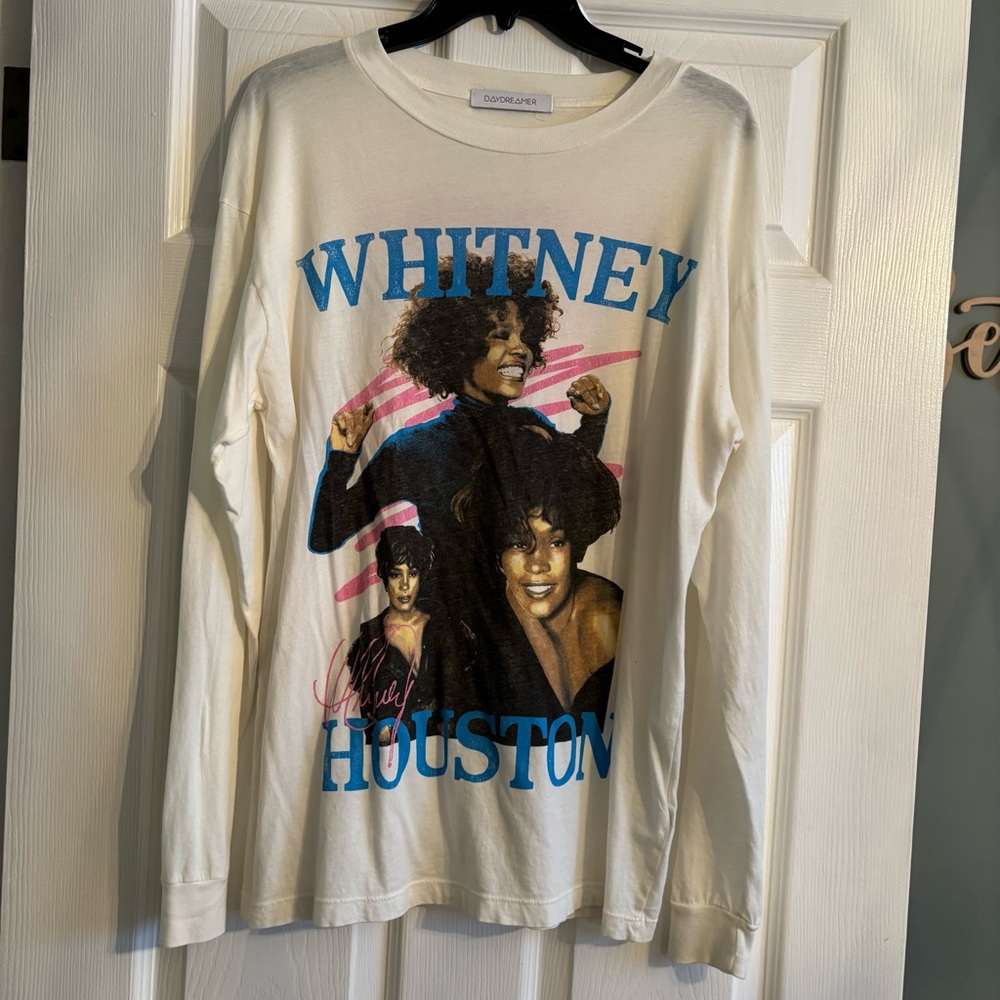 Daydreamer Cream and Blue Graphic Tee